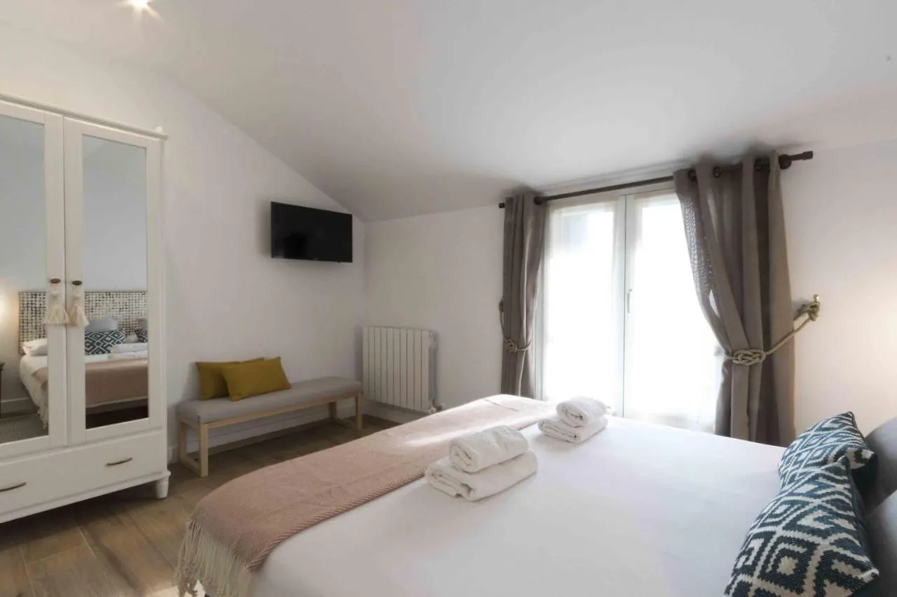 The Rentals Collection - Atlantic San Sebastian Apartment