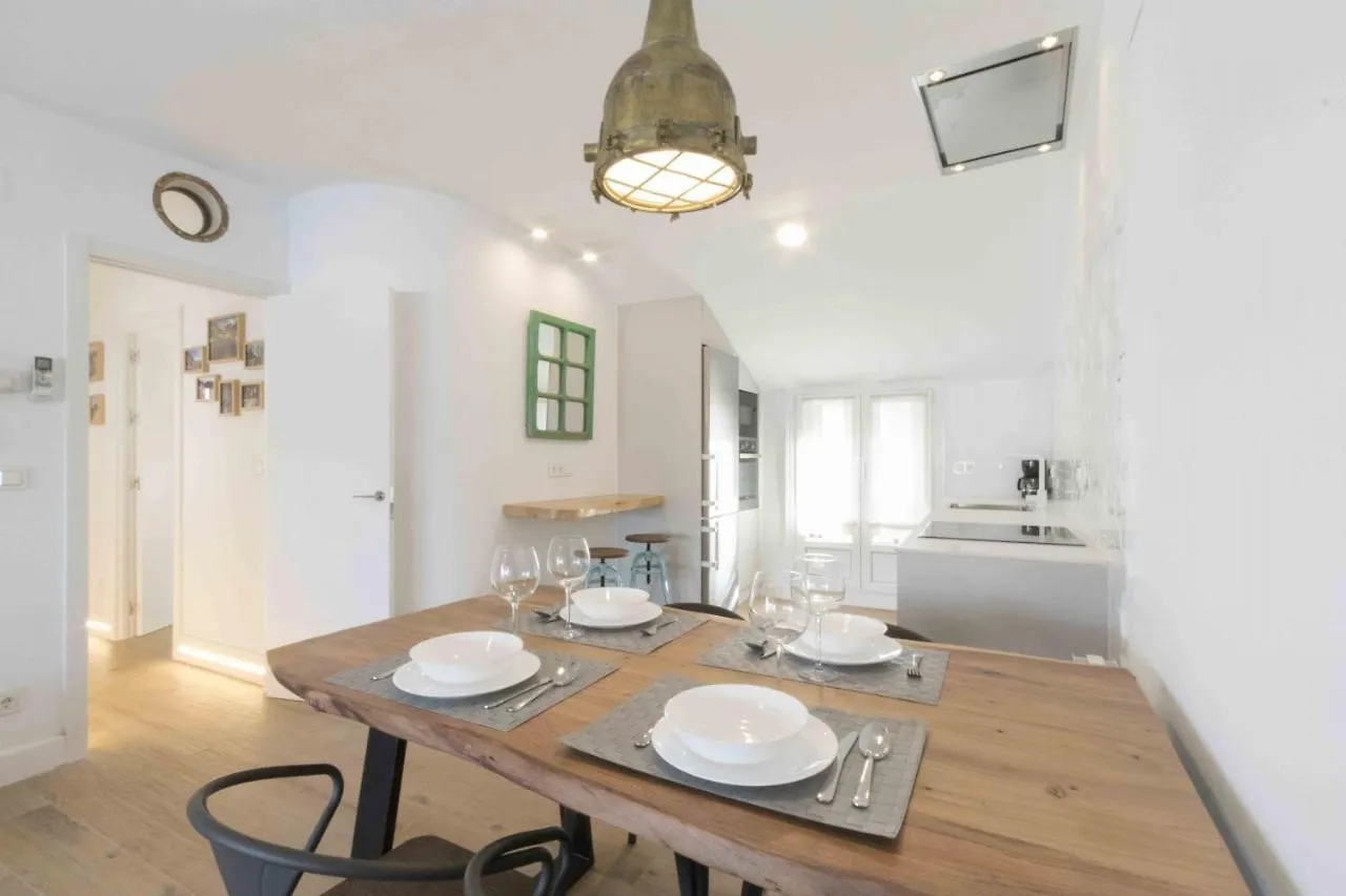 The Rentals Collection - Atlantic San Sebastian Apartment