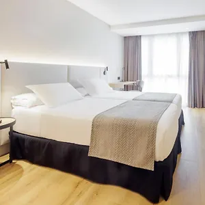 Ilunion Hotell